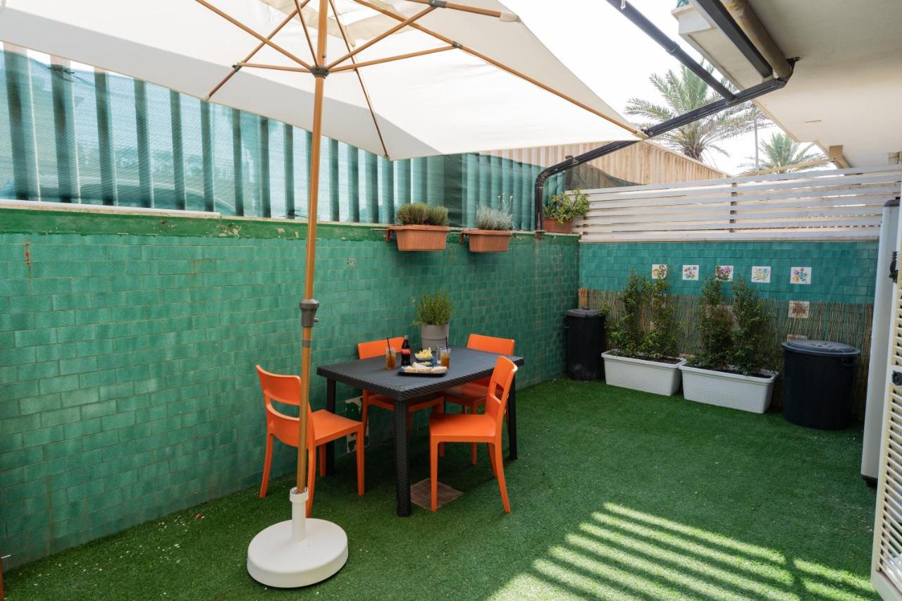 Lotus - Appartamento Sul Mare A Ostia Con Giardino Relax ภายนอก รูปภาพ